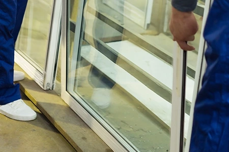 Commercial Glass Repair Technician in Cooper City, FL